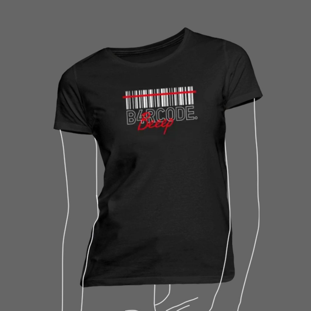 Bild eines schwarzen frauen T-Shirts mit dem B4RCODE. Beep Design darauf.