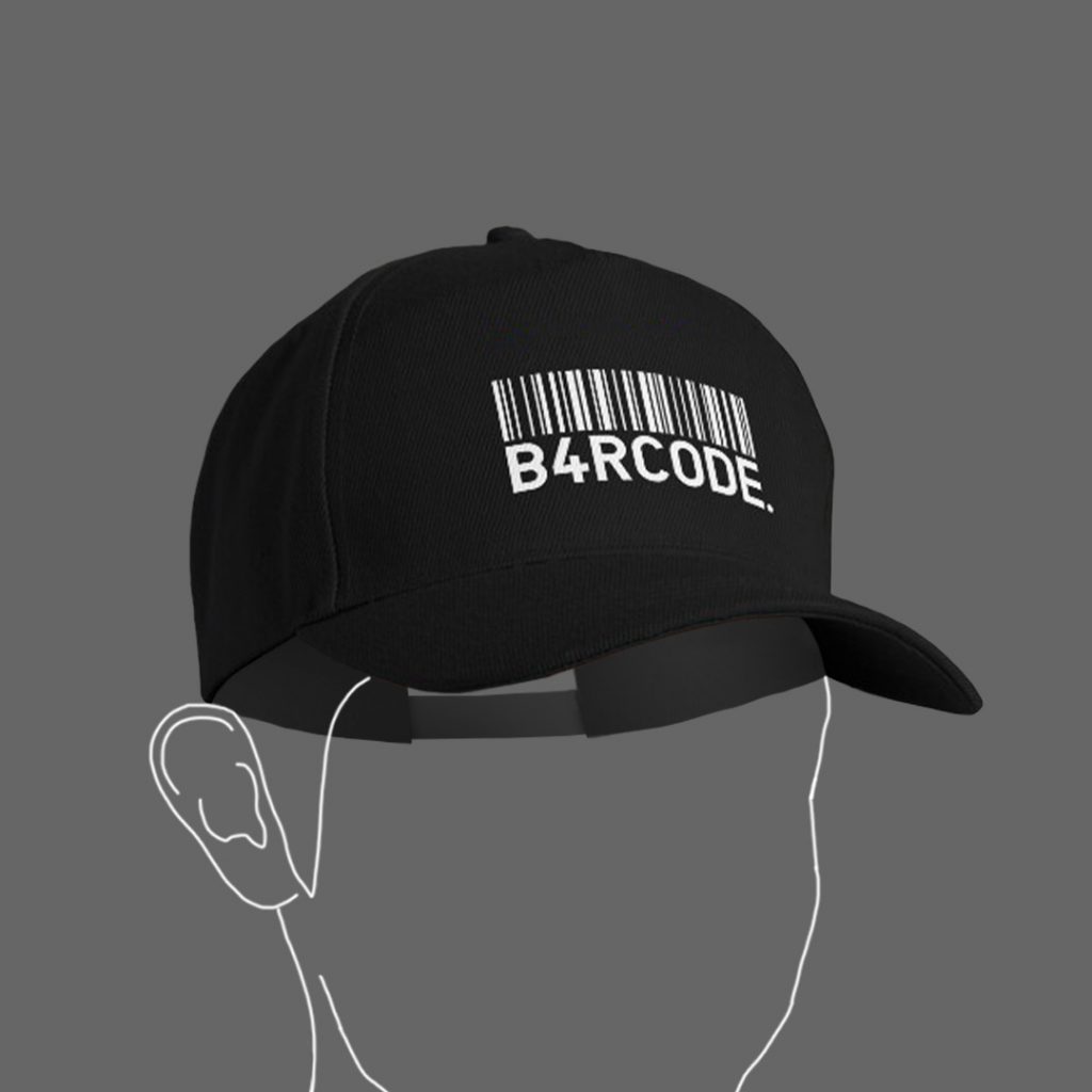 Eine schwarze Baseballkappe mit dem Wort "B4RCODE." darauf.
