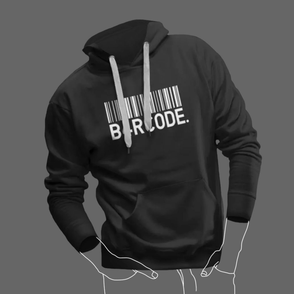 Ein schwarzer Männer Hoodie mit dem Wort "B4RCODE." und einem barcode/Strichcode darauf.